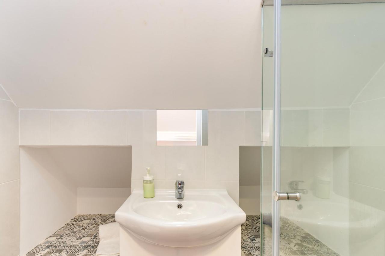 Beach House Leca Beach Surf - By Guest Spa Leça da Palmeira Εξωτερικό φωτογραφία
