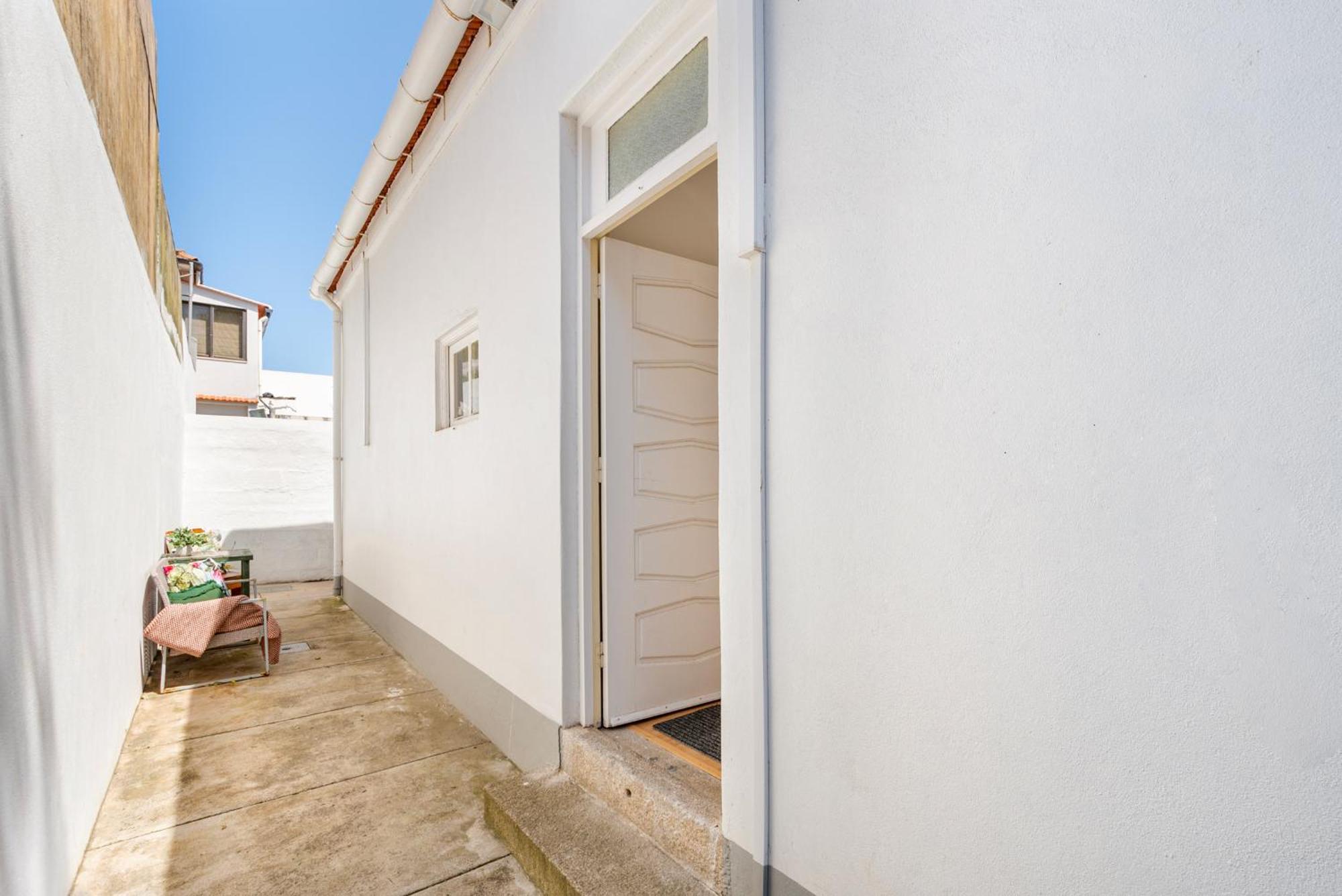 Beach House Leca Beach Surf - By Guest Spa Leça da Palmeira Εξωτερικό φωτογραφία